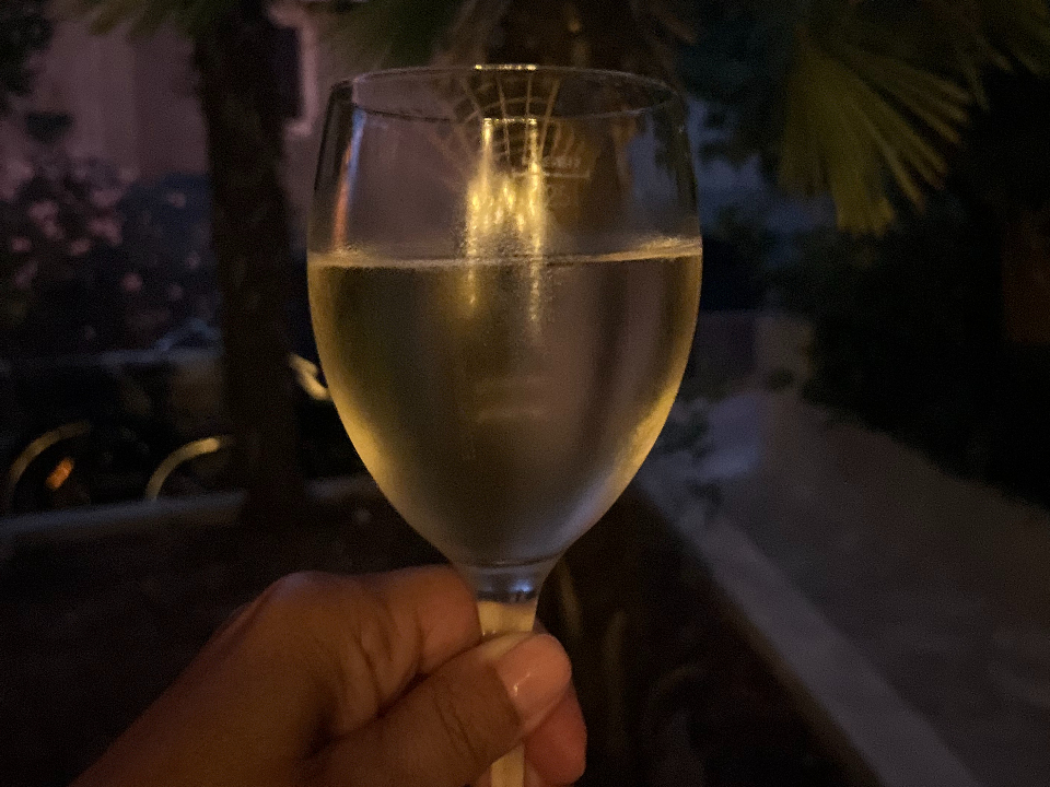 Auf den gelungenen Urlaub anstoßen! Auf den gelungenen Urlaub anstoßen!